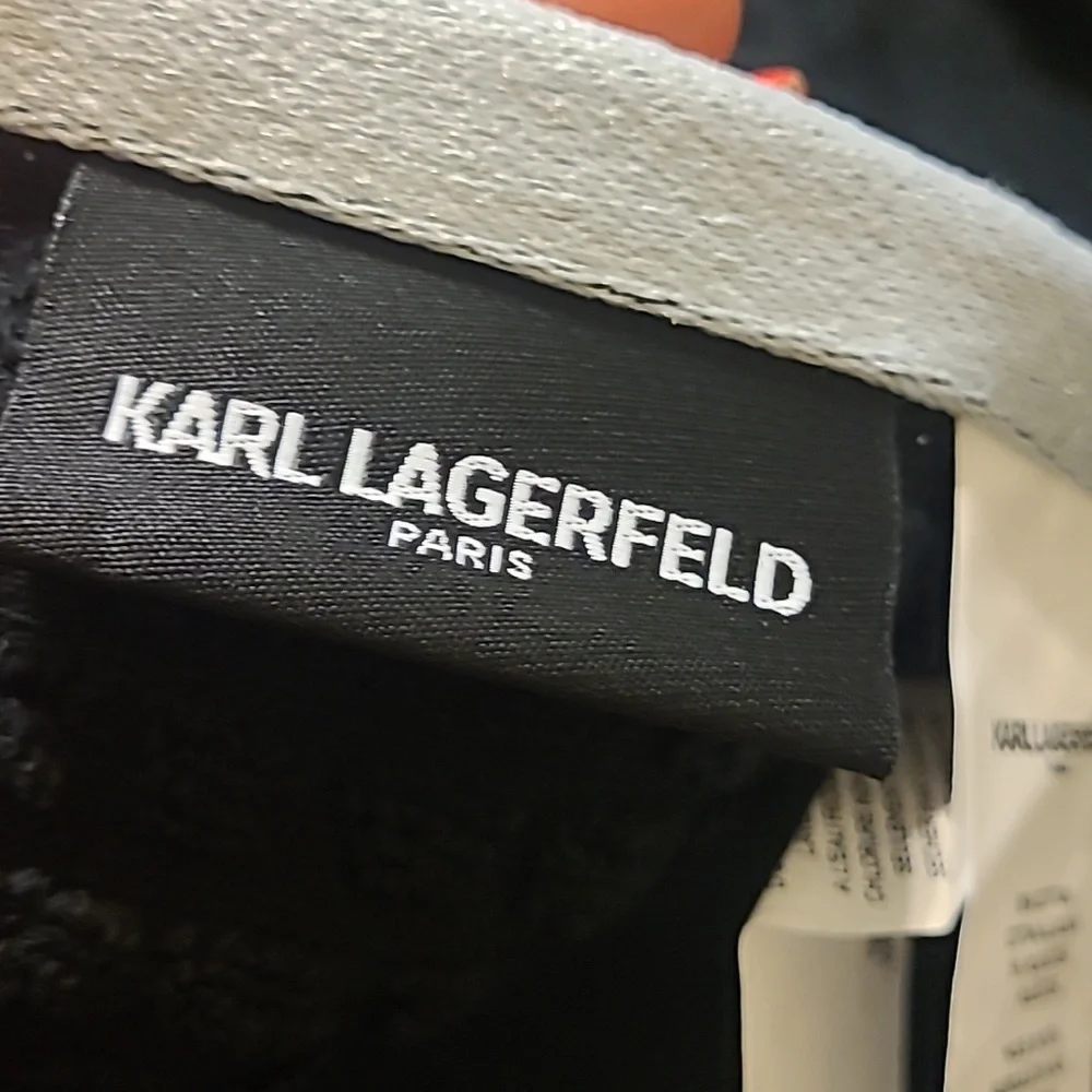 💕HP💕Karl Lagerfeld Paris Black Logo 8pc Towel Set